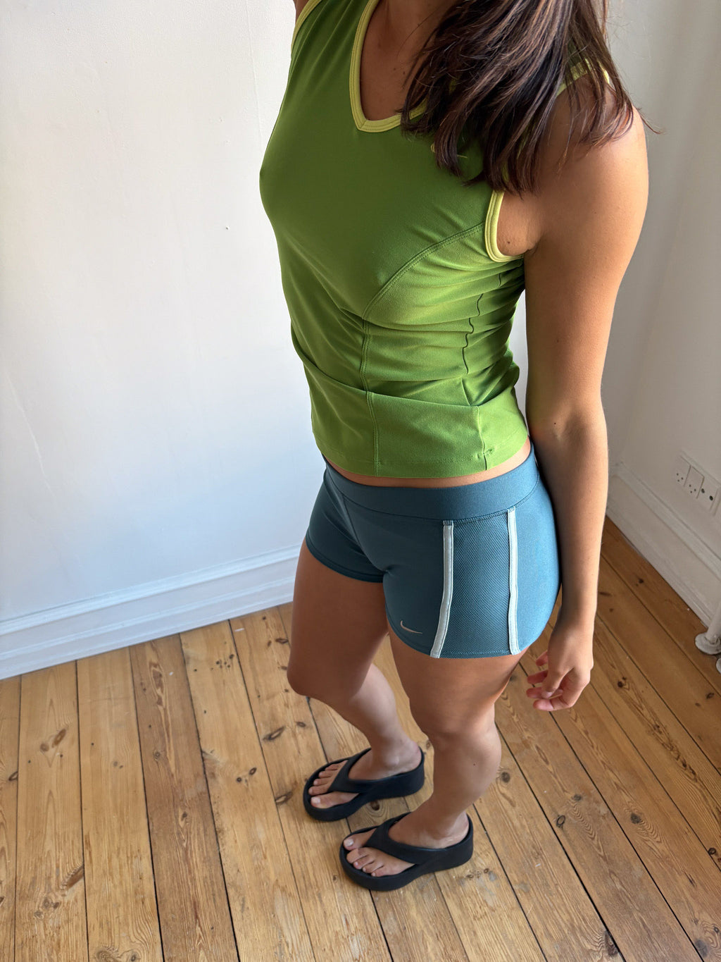 053 / Nike Green Tank