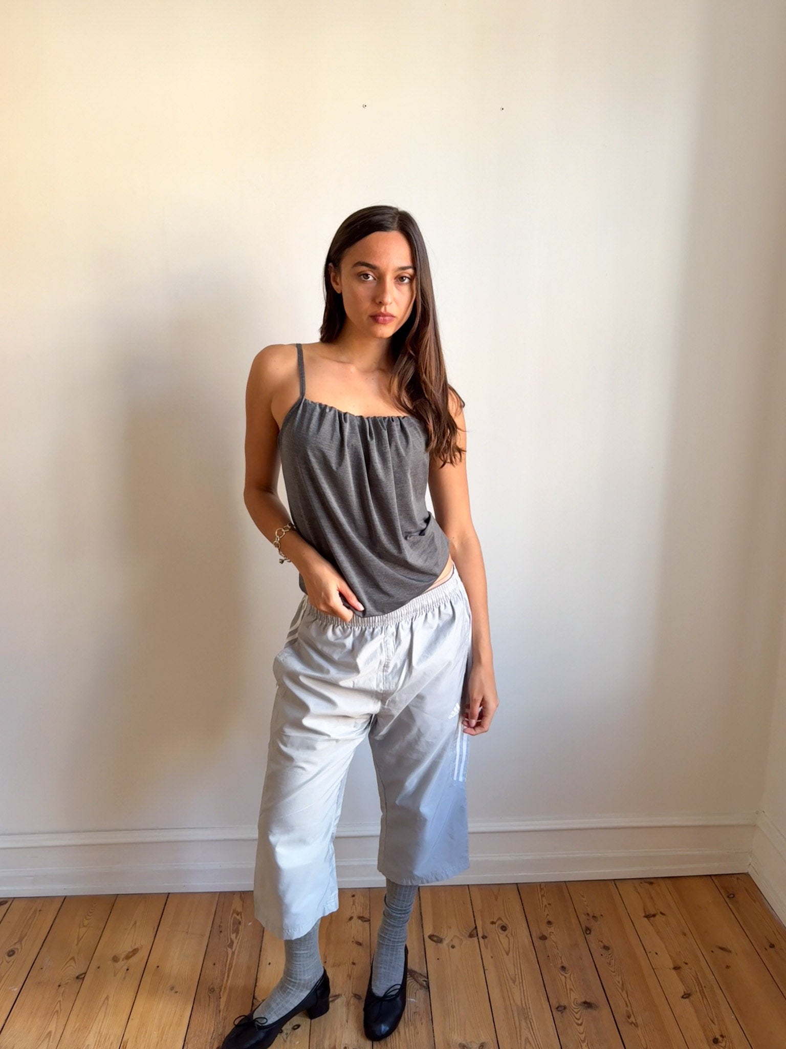 030 / adidas Grey Capris
